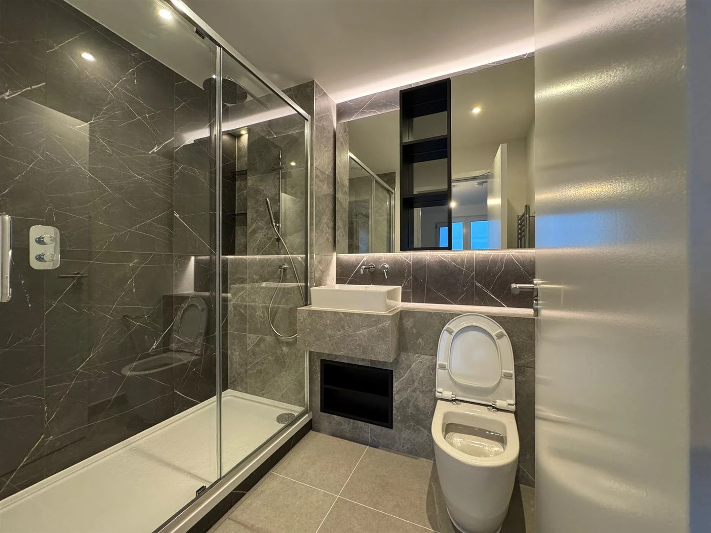 WhatsApp Image 2026-01-06 at 13.51.56 (1).jpeg