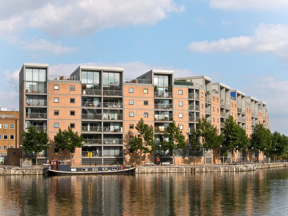City Harbour External