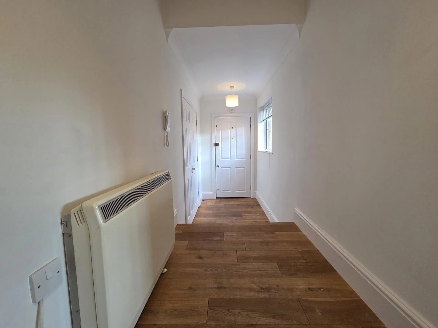 Hallway 1.jpg