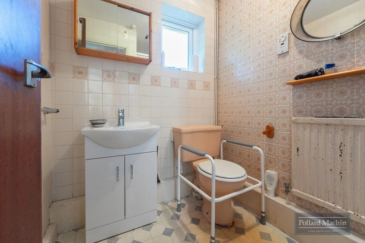 Ensuite