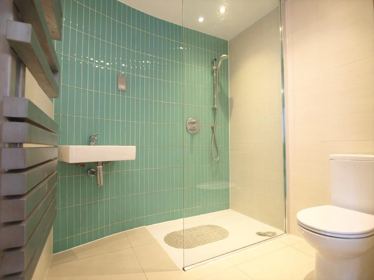Ensuite