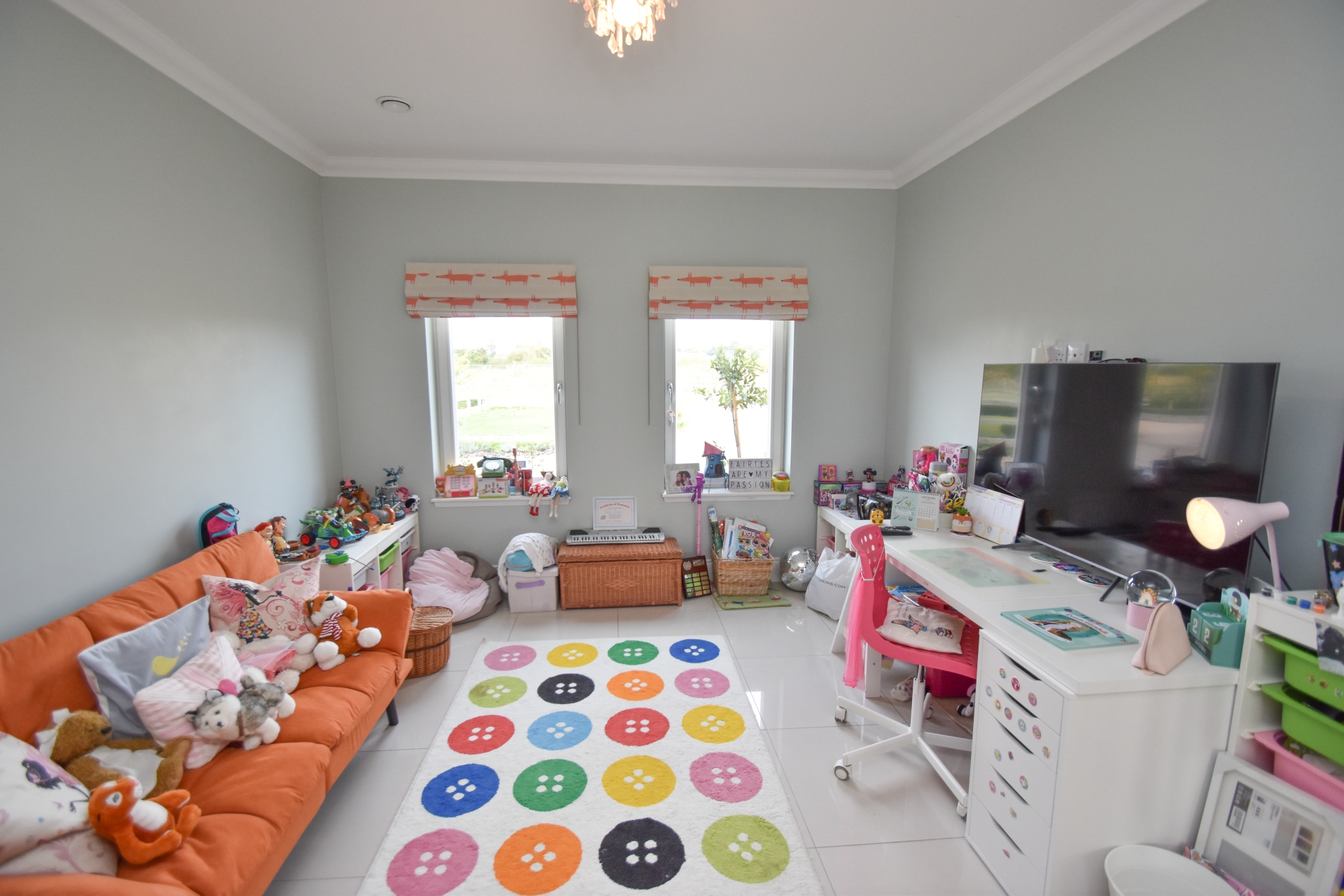dining room/play room