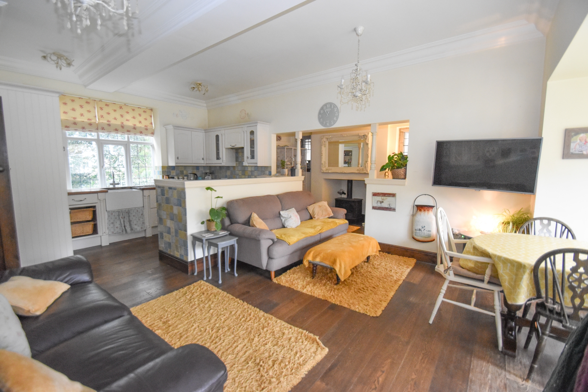kitchen/family room