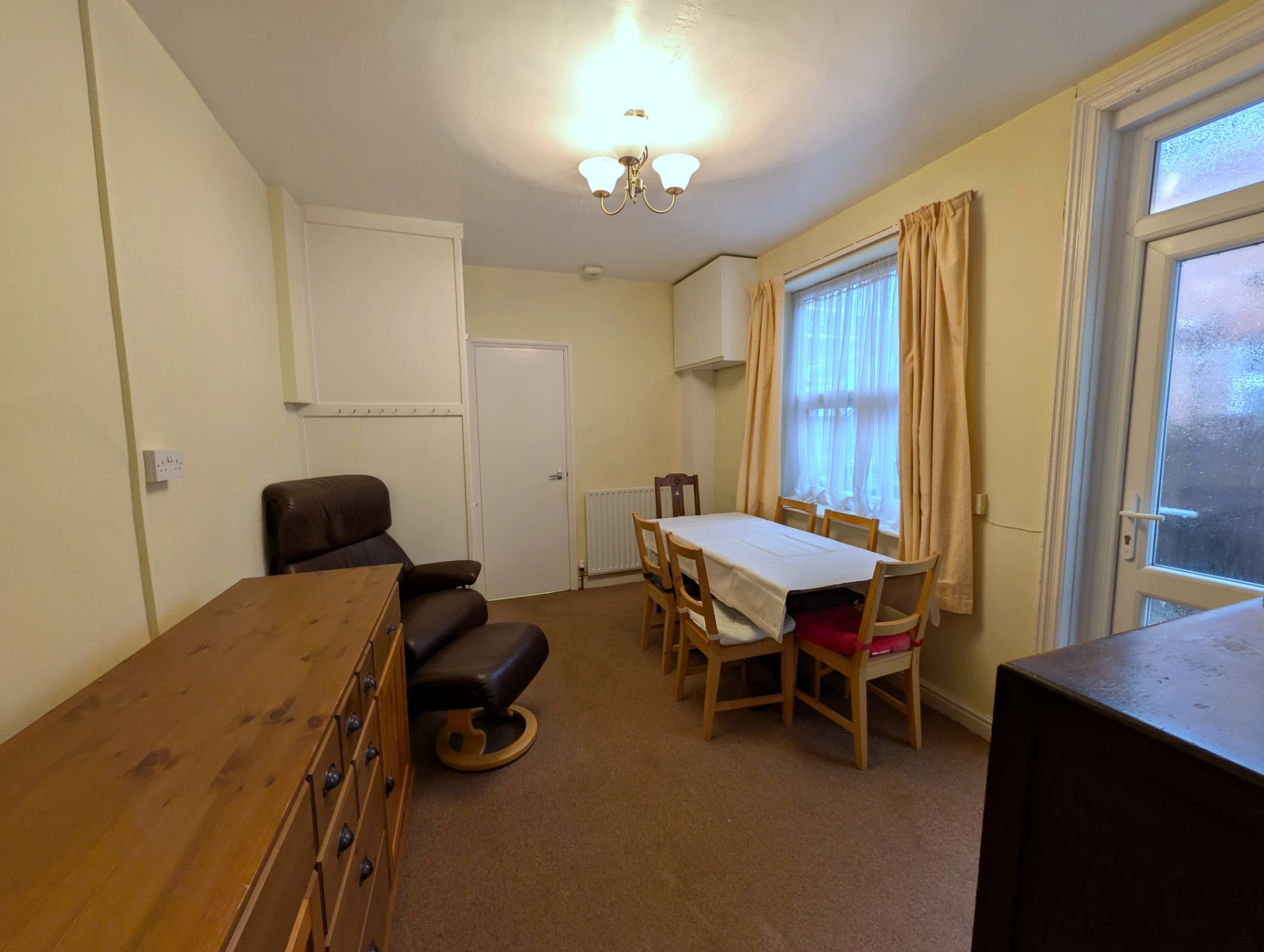 dining/breakfast room