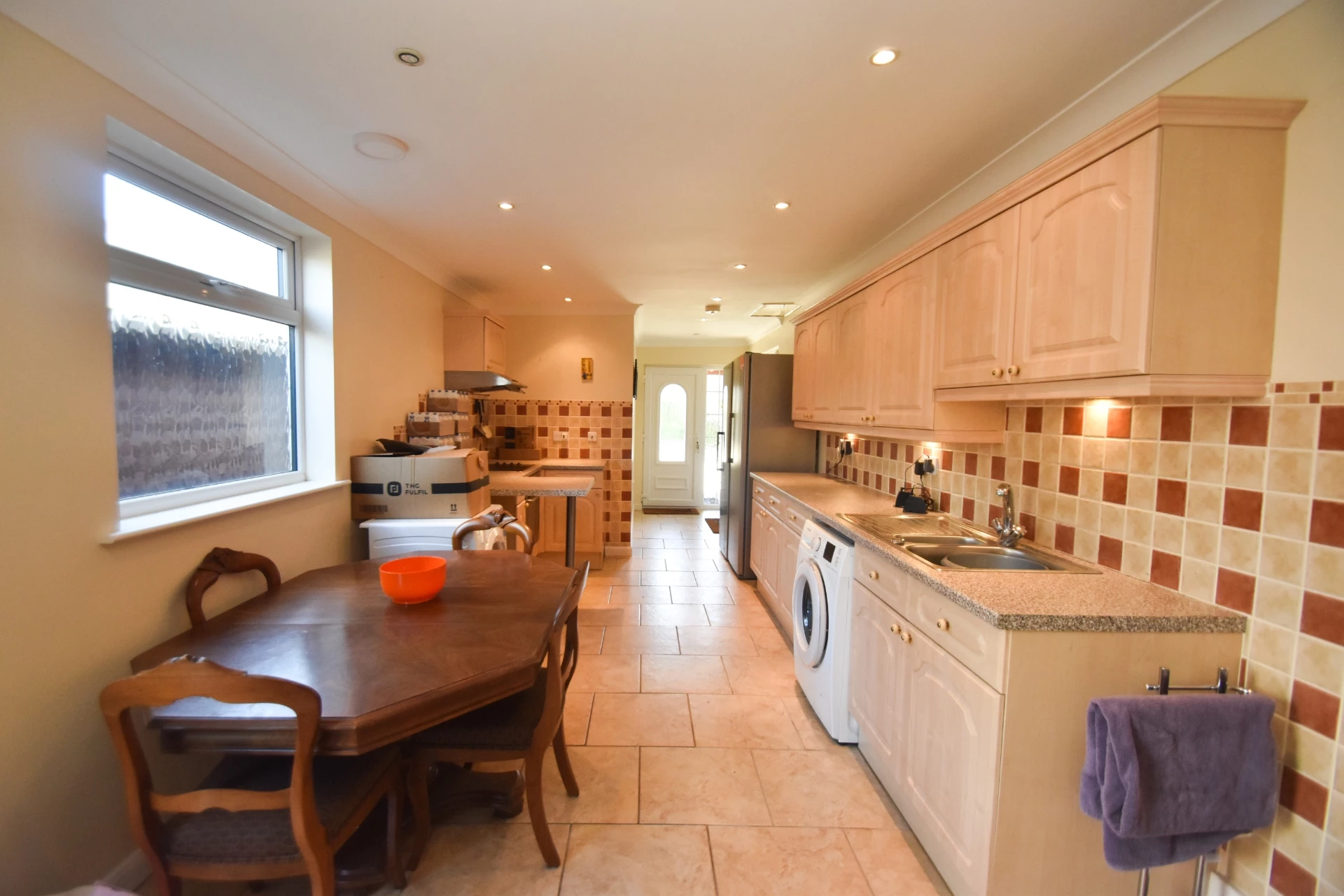 Kitchen/Laundry Room