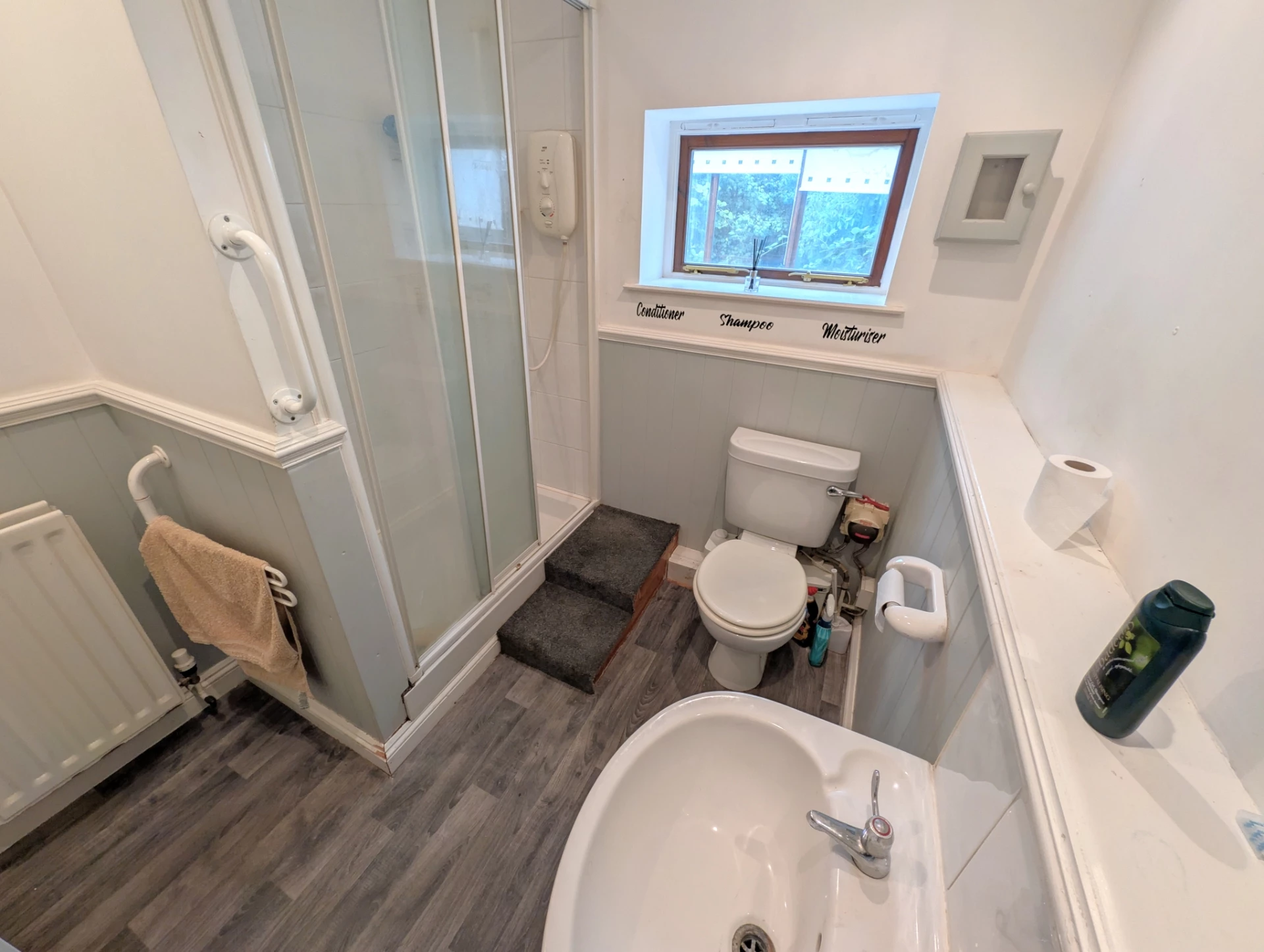 annexe shower room