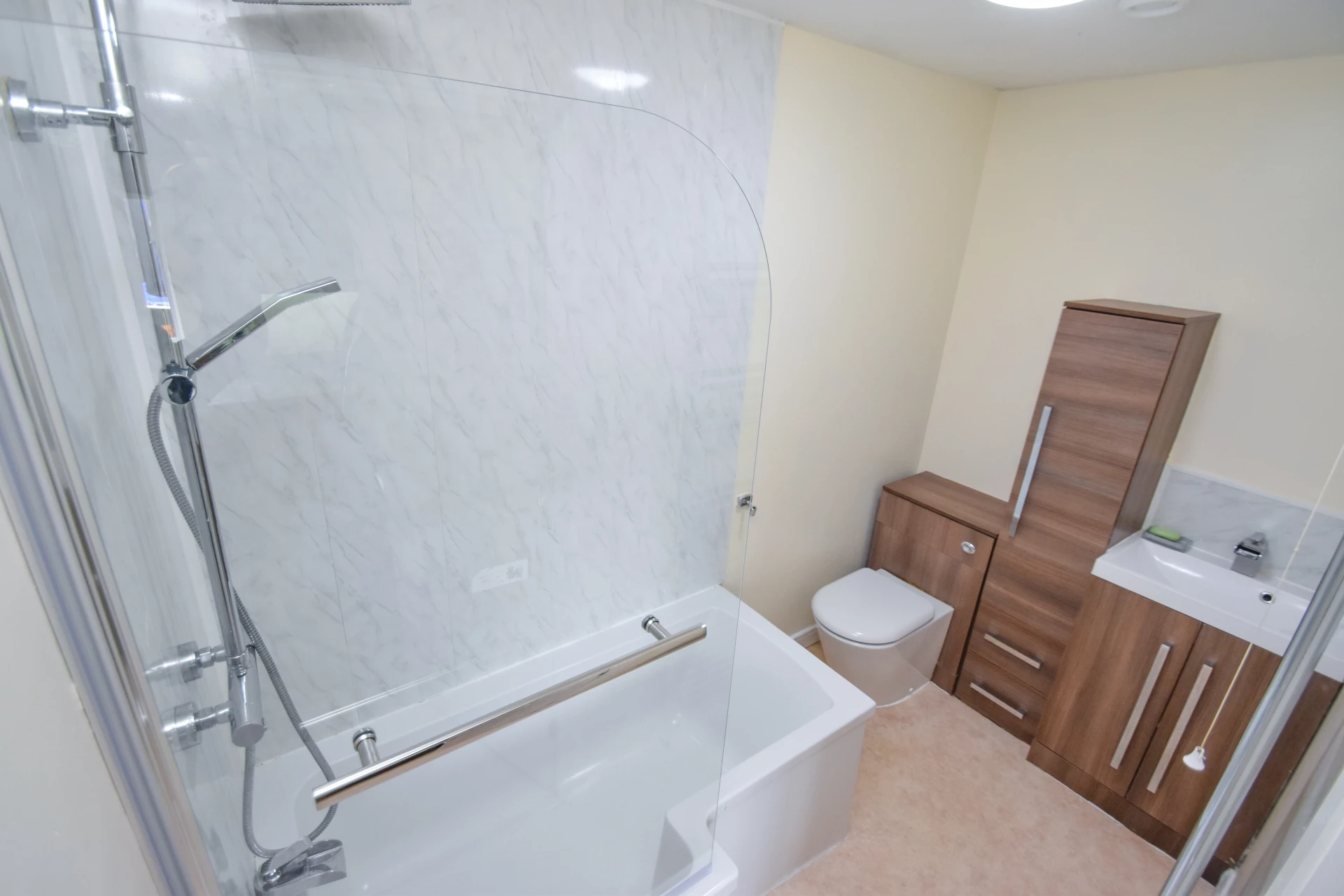 annexe bathroom