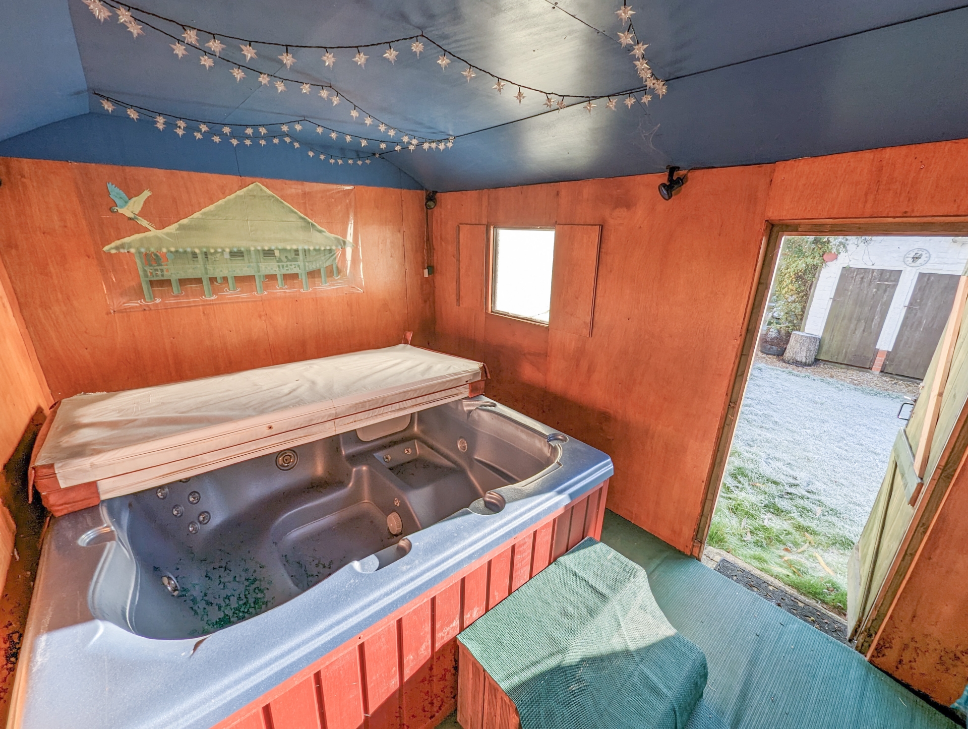 hot tub room