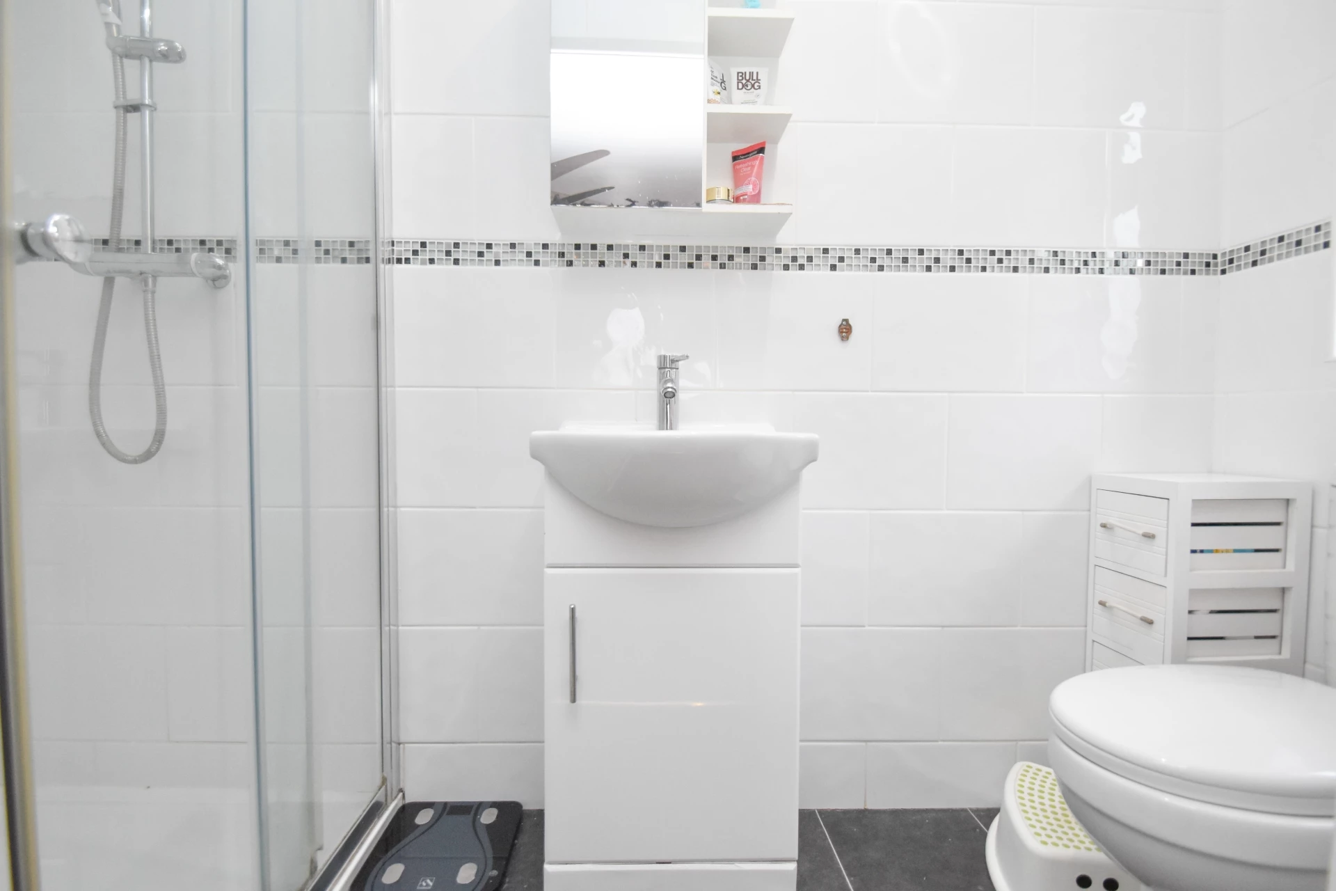 en suite shower room