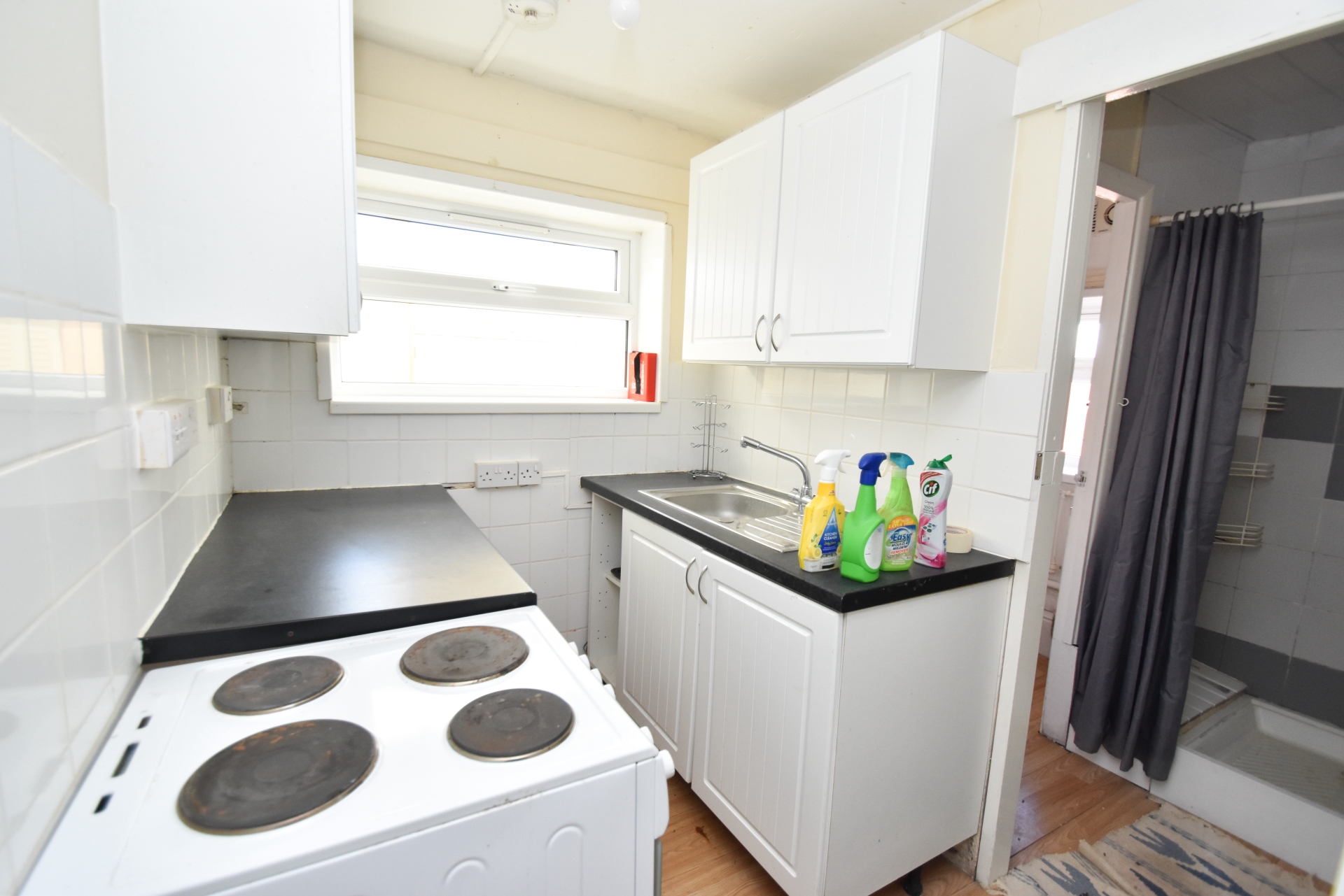 Self contained Flat Kitchen