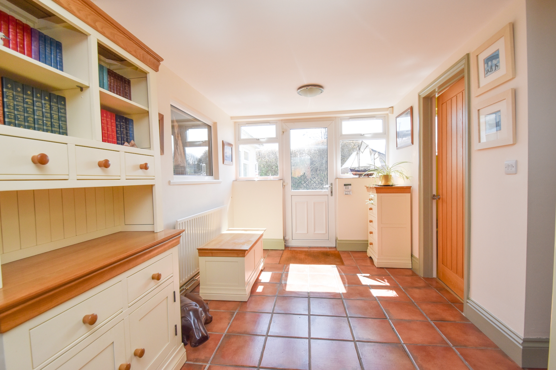 rear entrance to kitchen