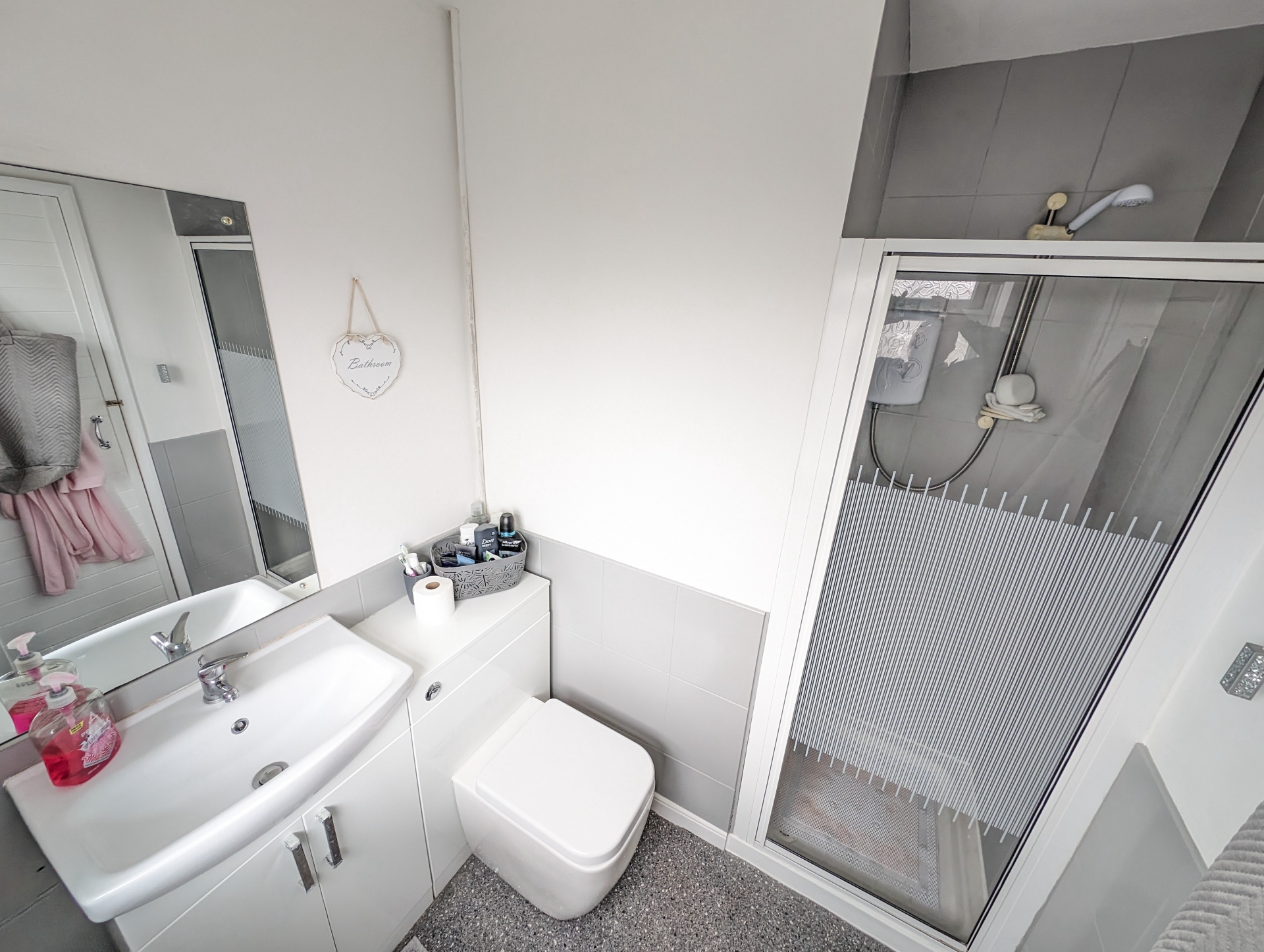 en-suite shower room