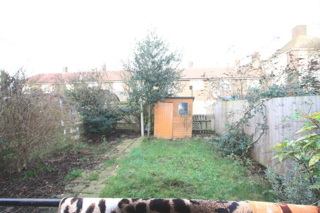 Property For Sale Felixstowe Road, Abbey Wood, SE2 2 Bedroom House