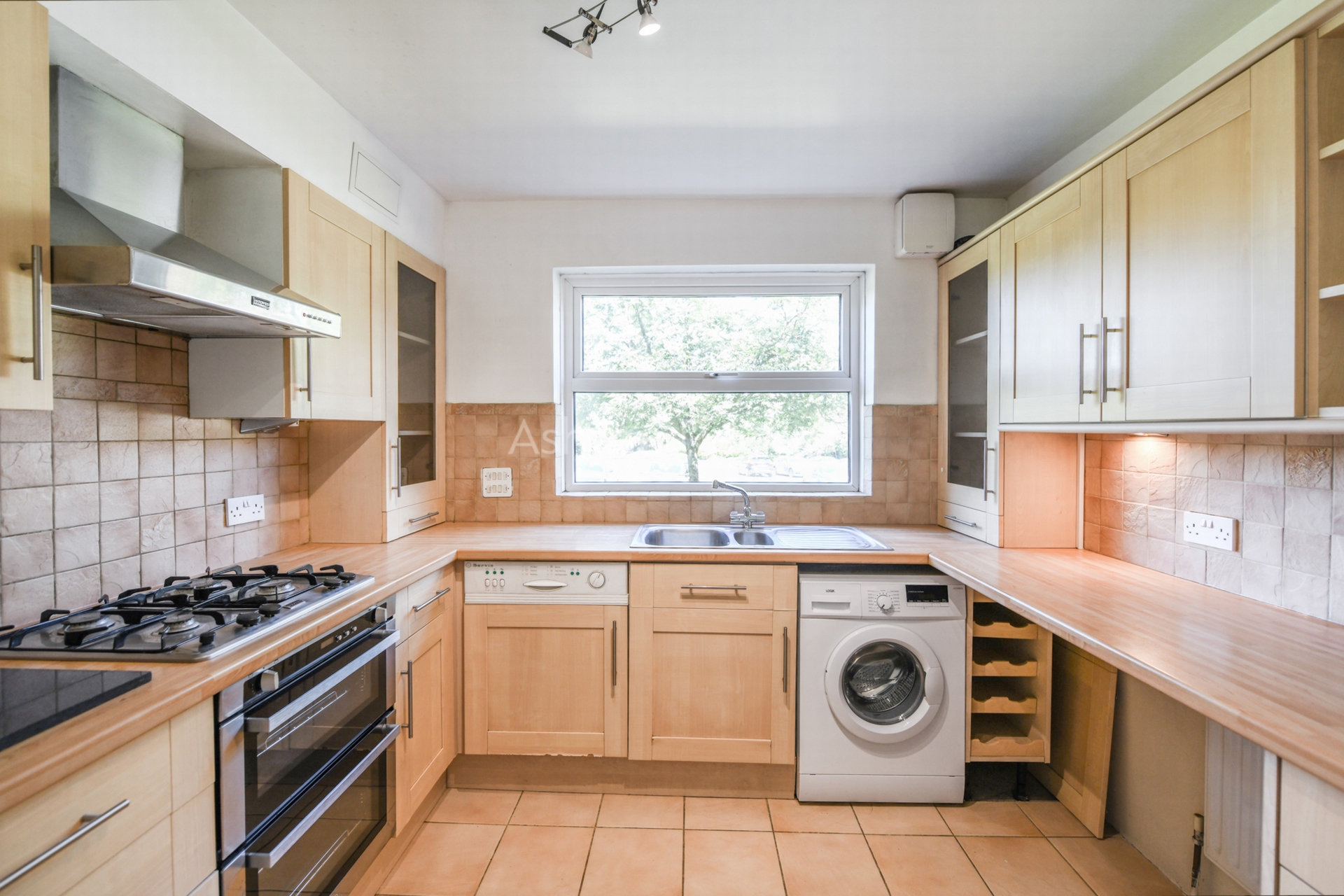 Property To Rent Station Road, Crayford, DA1 2 Bedroom Flat through