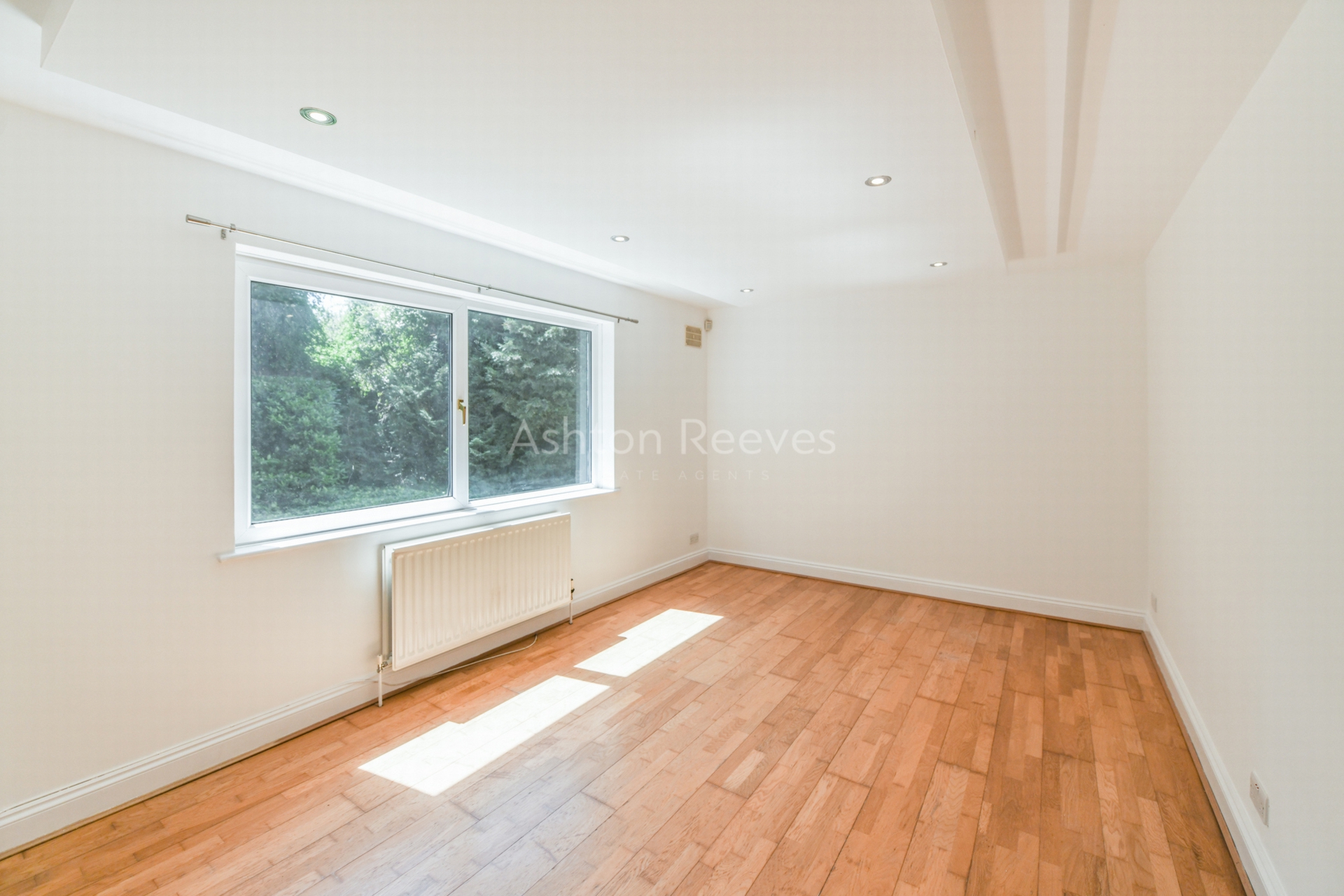 Property To Rent Station Road, Crayford, DA1 2 Bedroom Flat through