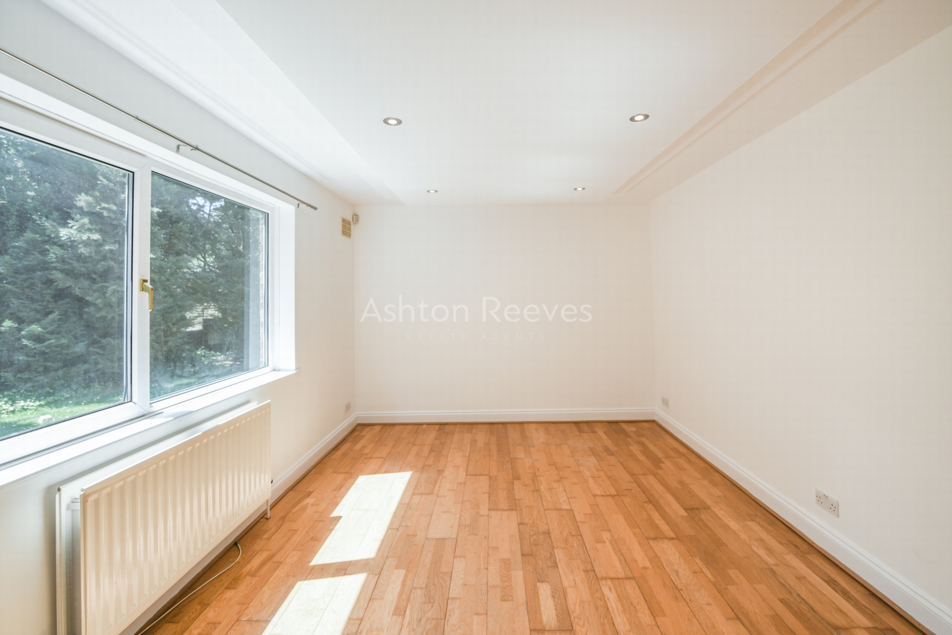 Property To Rent Station Road, Crayford, DA1 2 Bedroom Flat through
