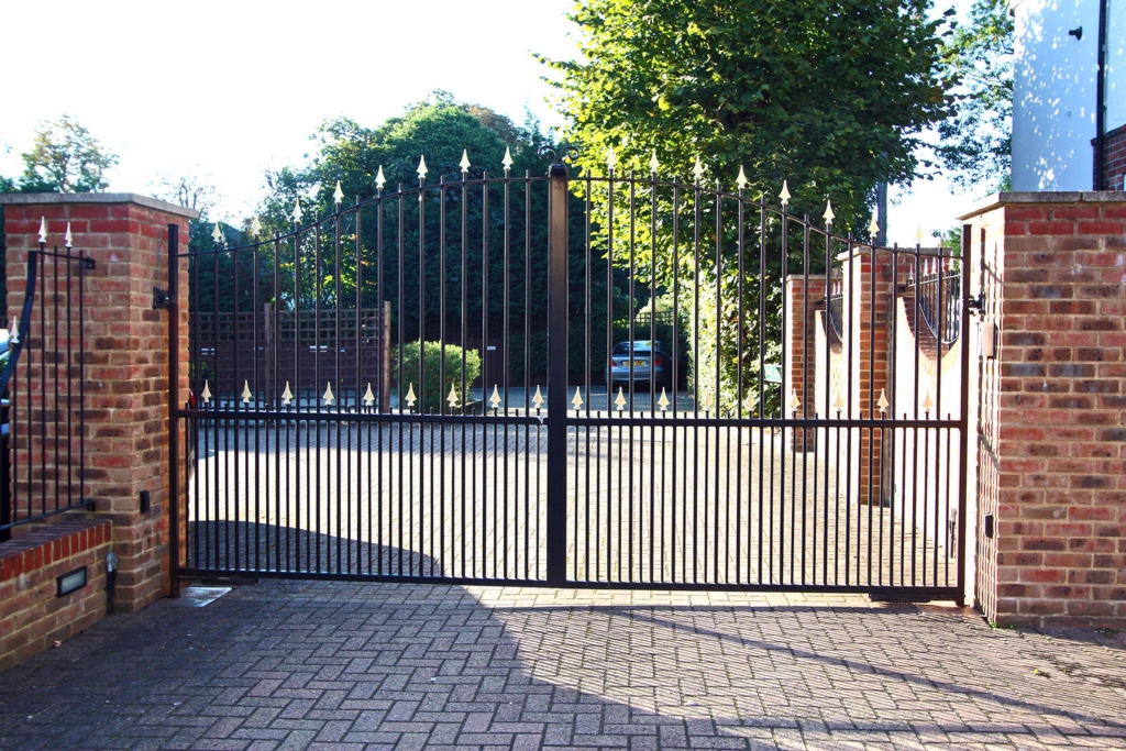 Property For Sale Old Bexley Lane, Bexley, DA5 2 Bedroom Flat through