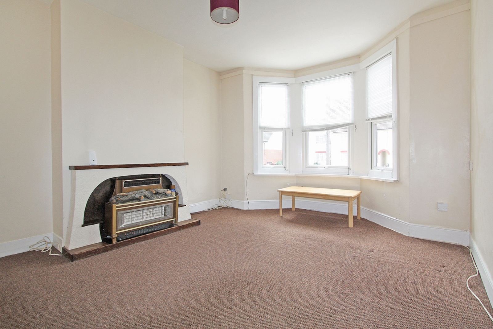 Property For Sale Riverdale Road, Erith, DA8 2 Bedroom Flat through