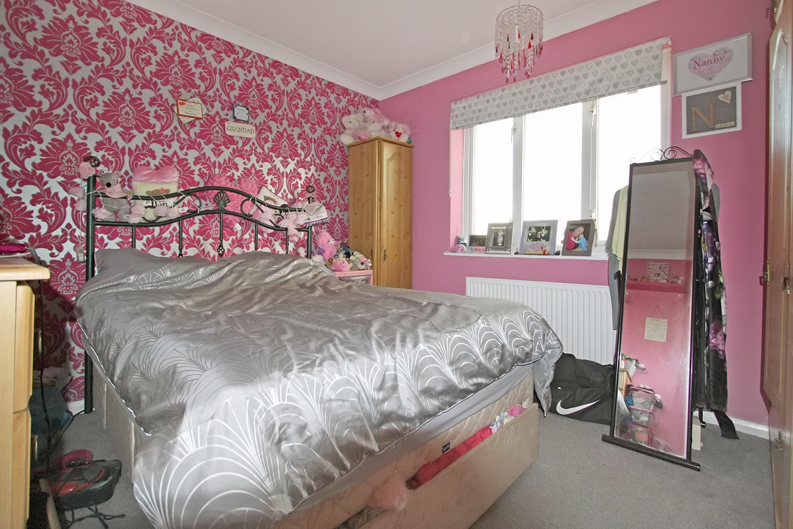 Property For Sale Newbery Road, Erith, DA8 3 Bedroom
