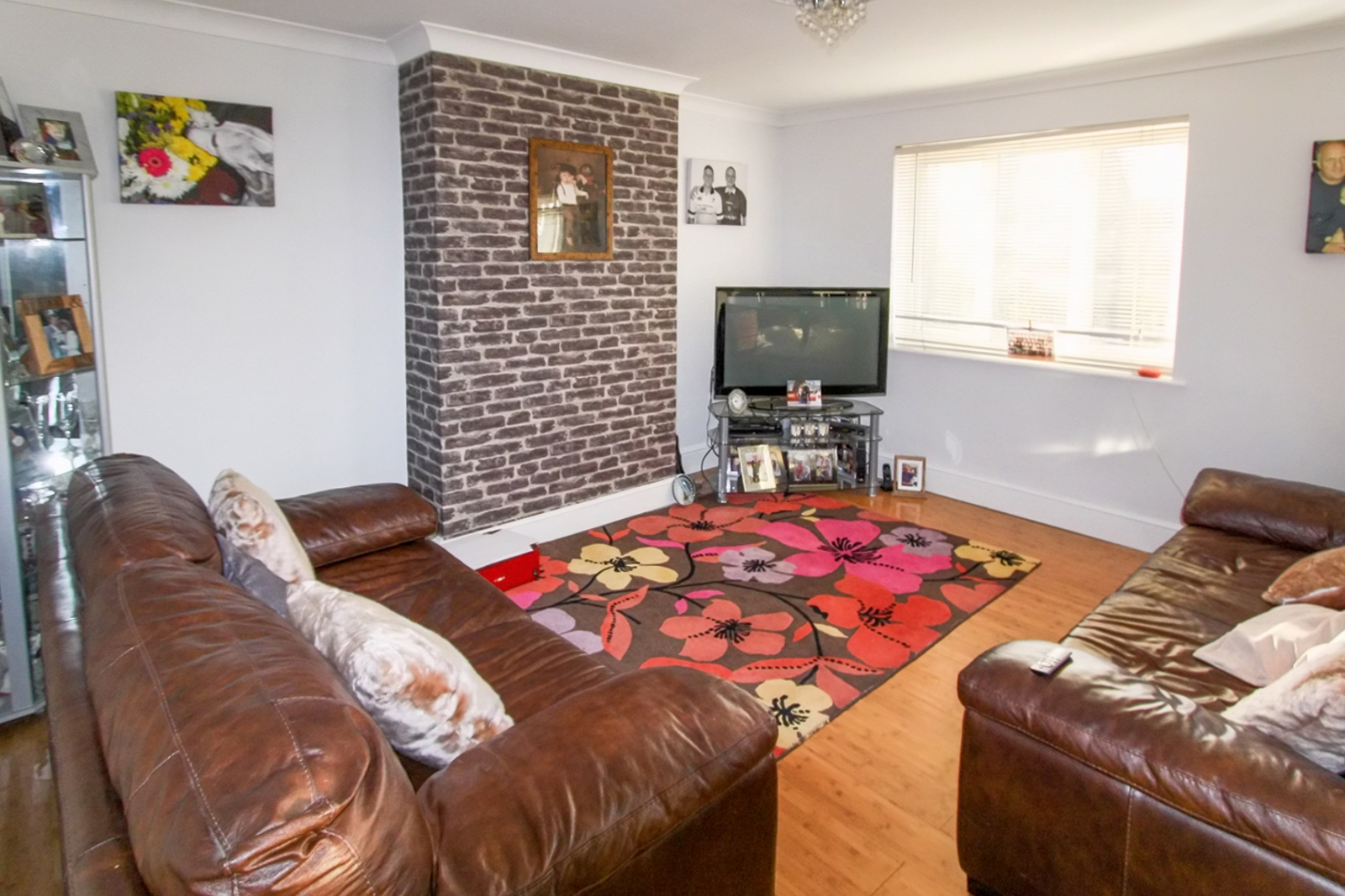Property For Sale Newbery Road, Erith, DA8 3 Bedroom