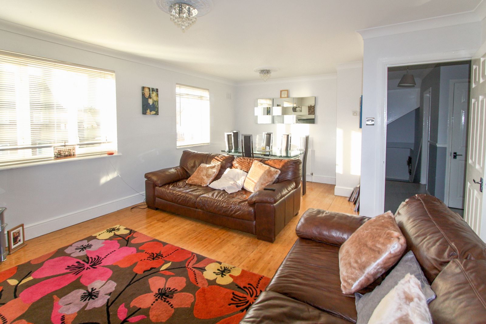 Property For Sale Newbery Road, Erith, DA8 3 Bedroom