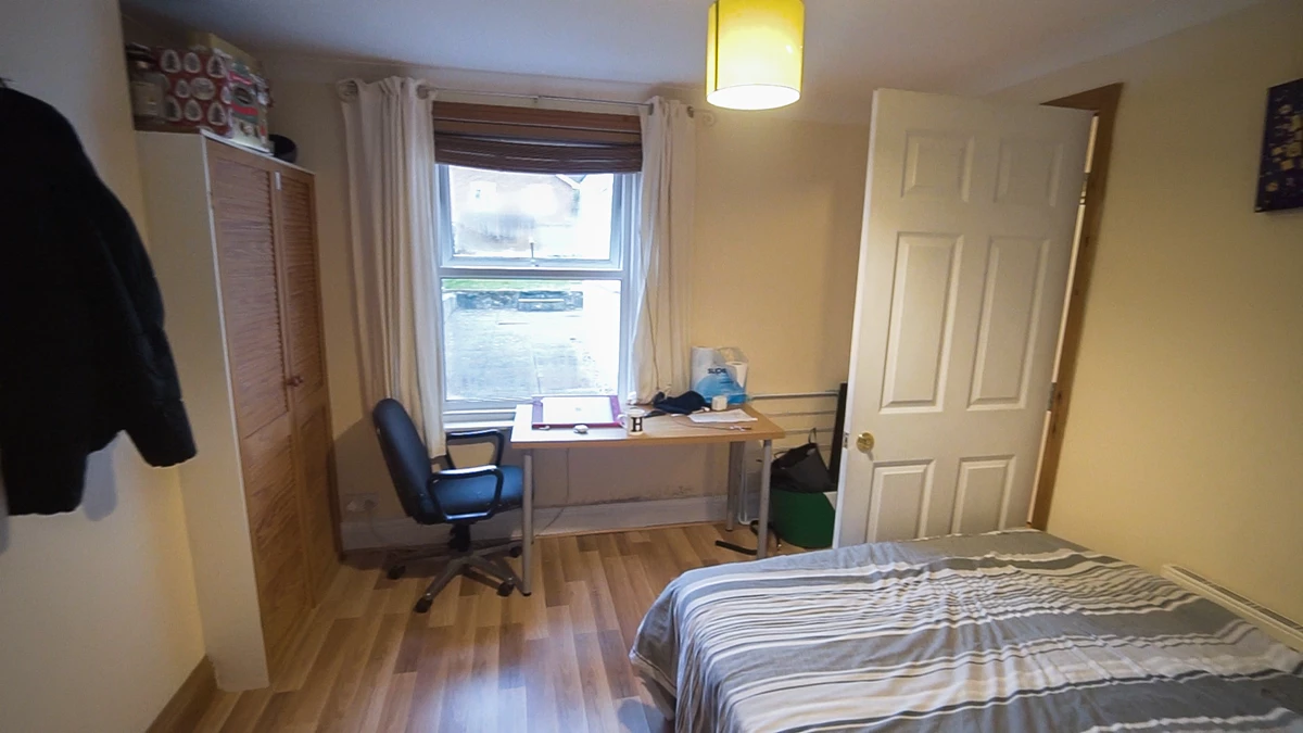 Photo 3