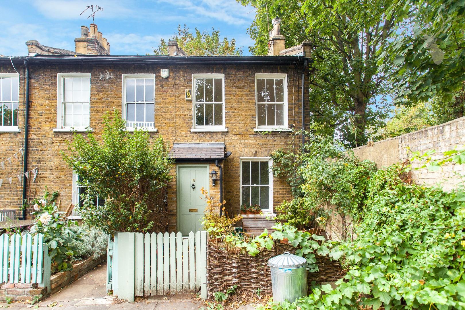 Similar Property: House - End Terrace in Bow