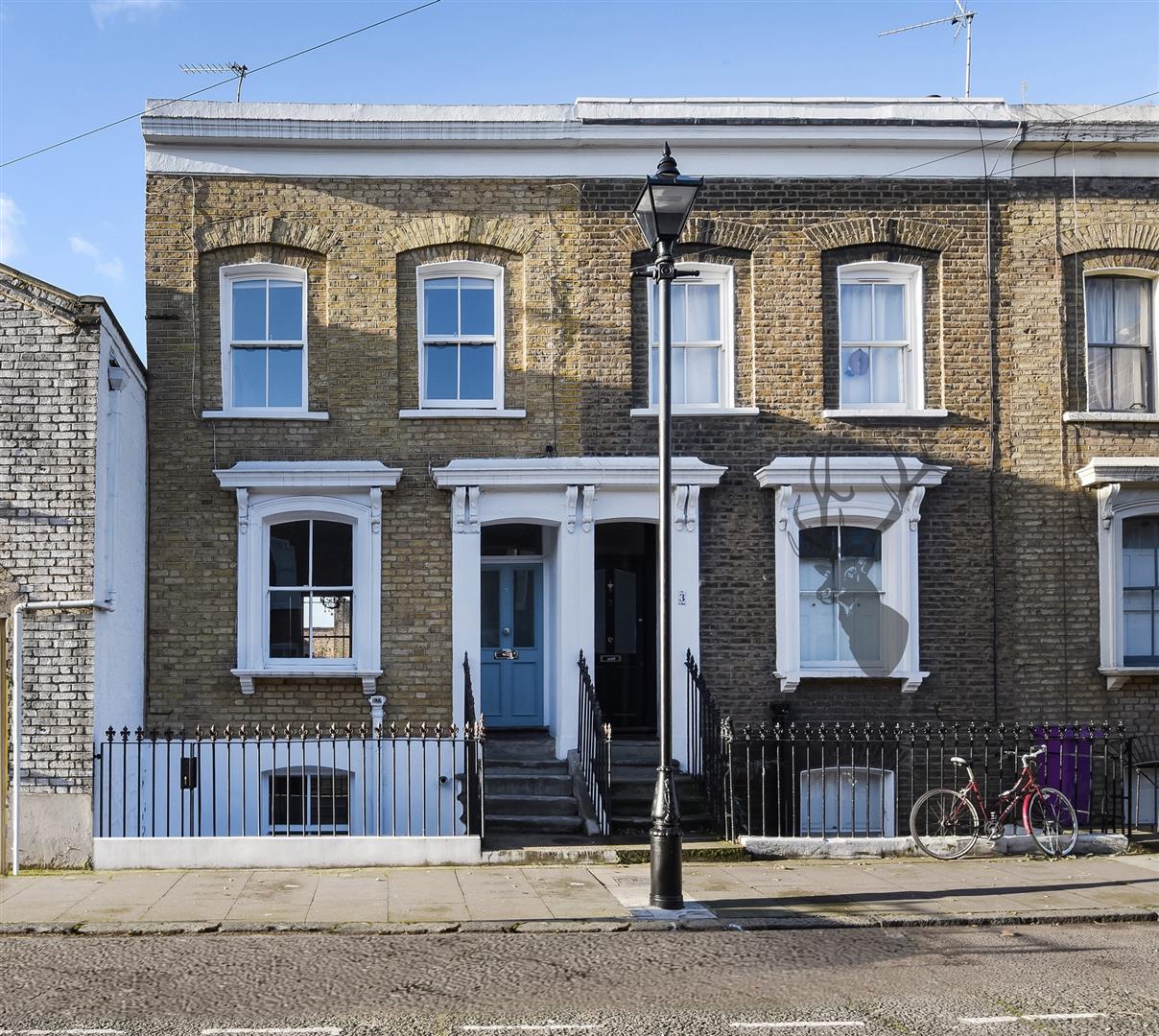 Similar Property: House - Detached in London