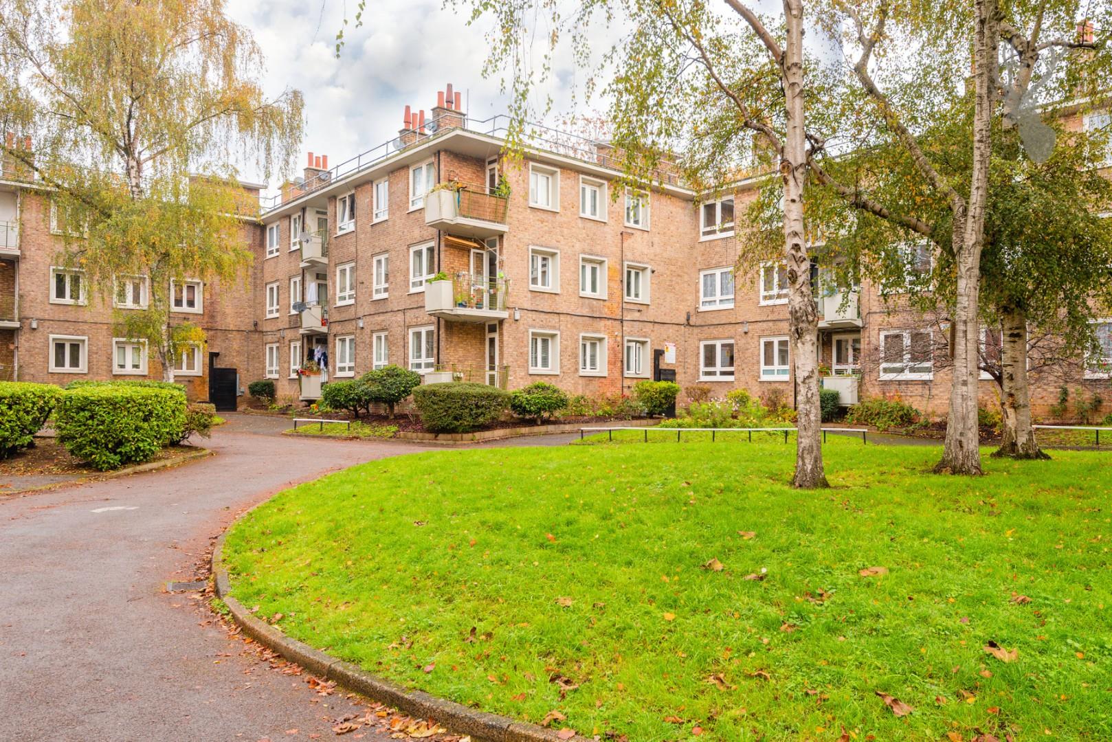 Similar Property: Flat - First Floor in Victoria Park