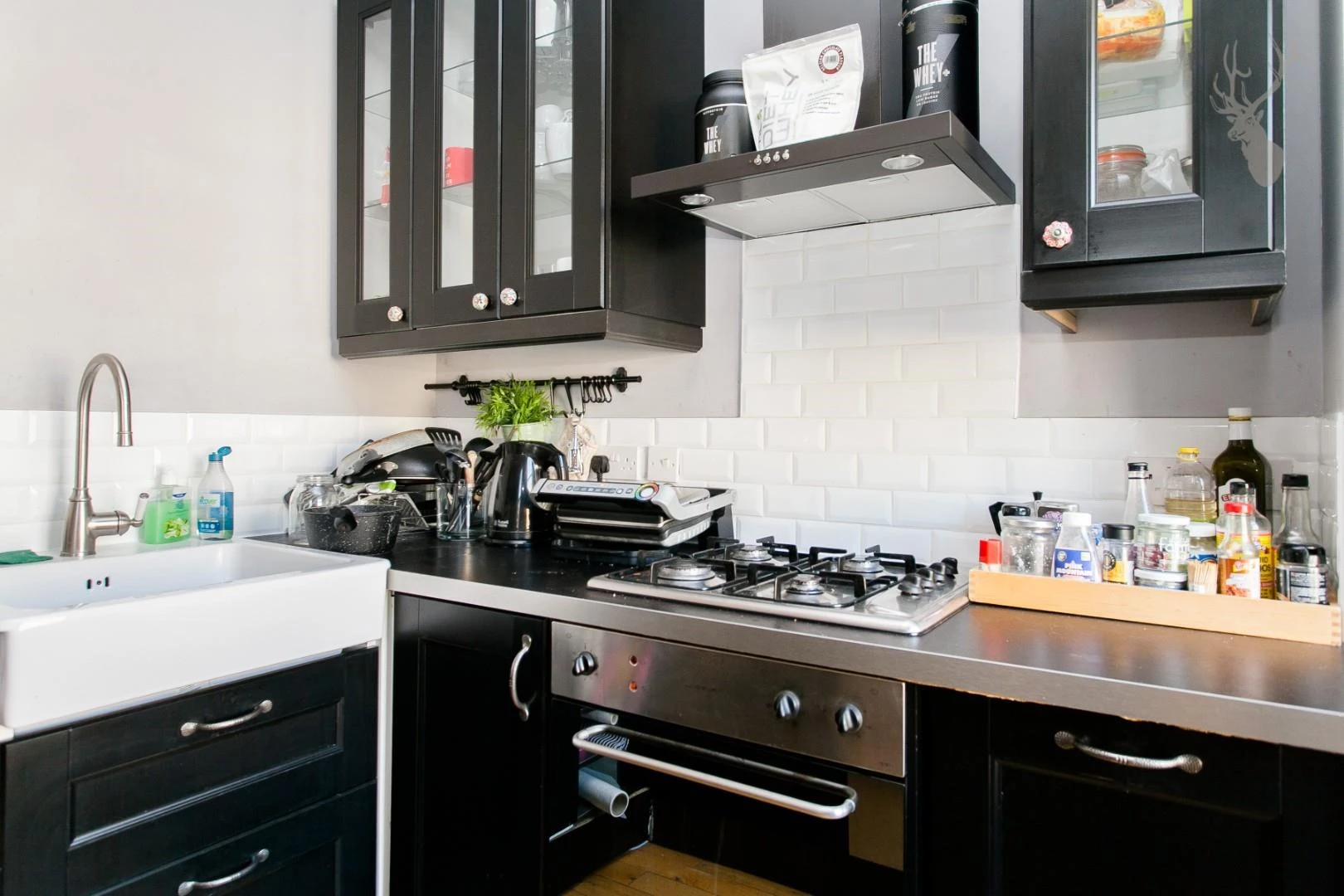 Colvestone Crescent (8).jpg