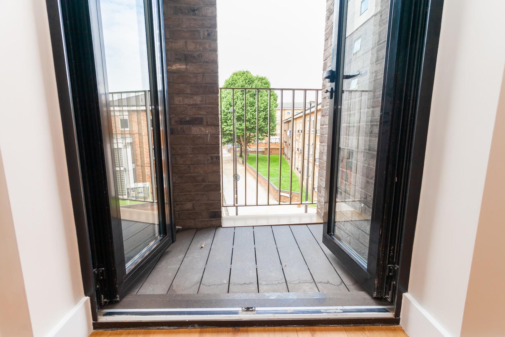 Property For Sale Bow Common Lane, Bow, E3 2 Bedroom Flat through