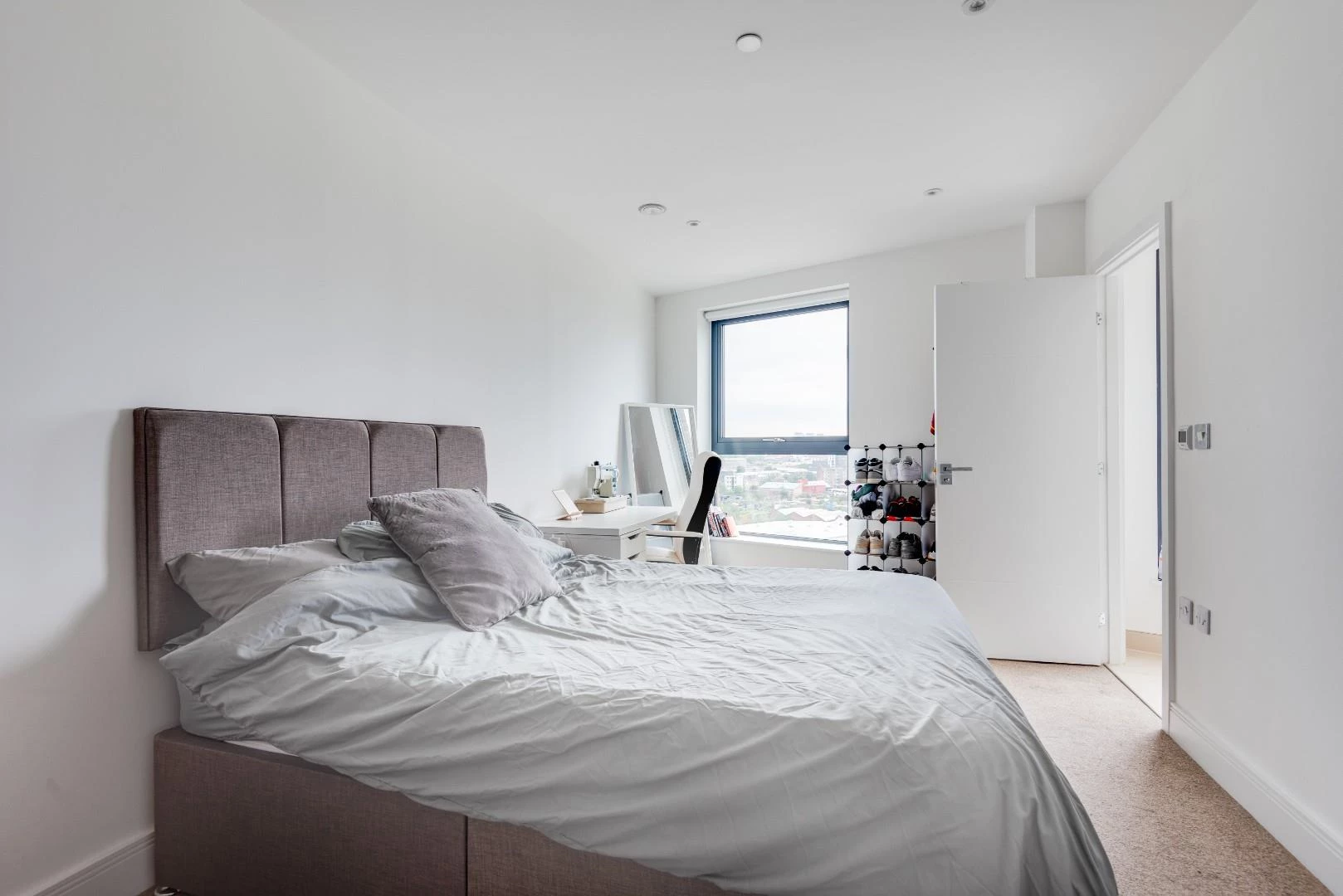 City View Point Flat 99-8.jpg