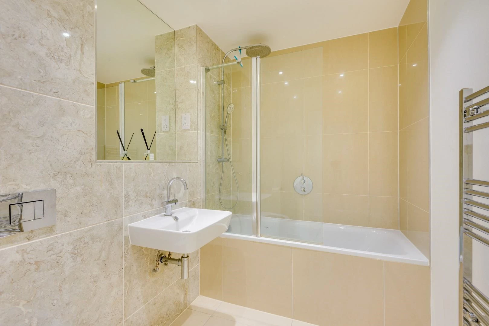 Flat 121, City View Point-14.jpg