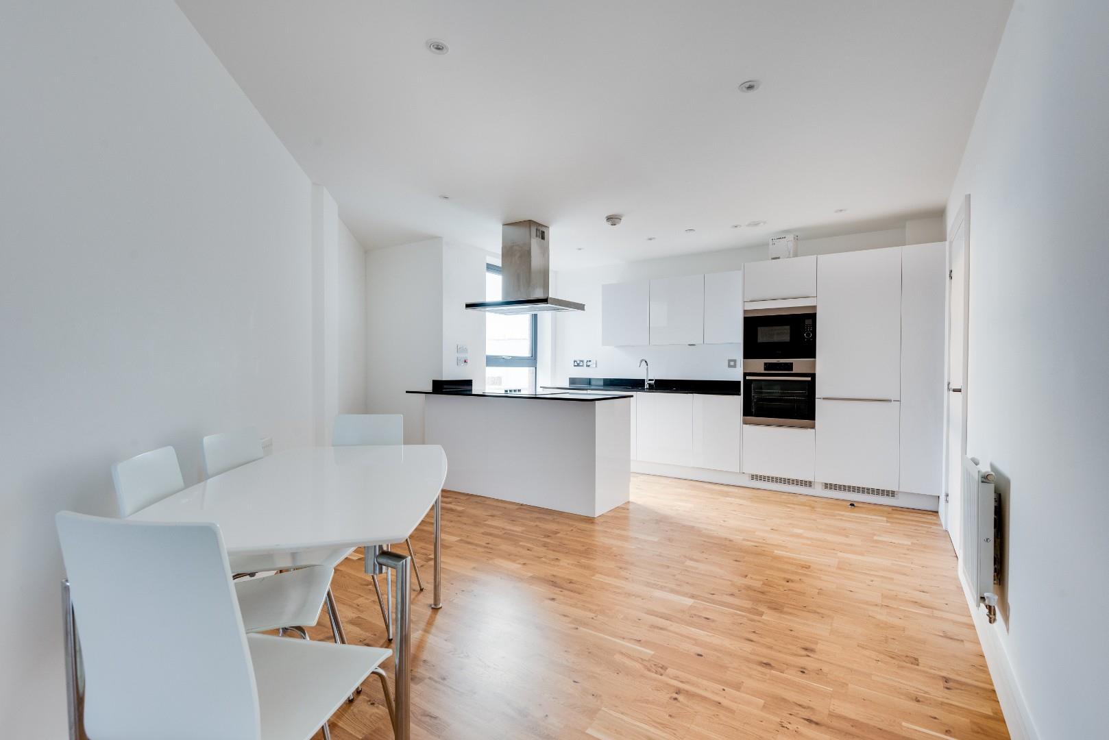 Property To Rent 139 Leven Road, Canary Wharf, E14 3 Bedroom Flat
