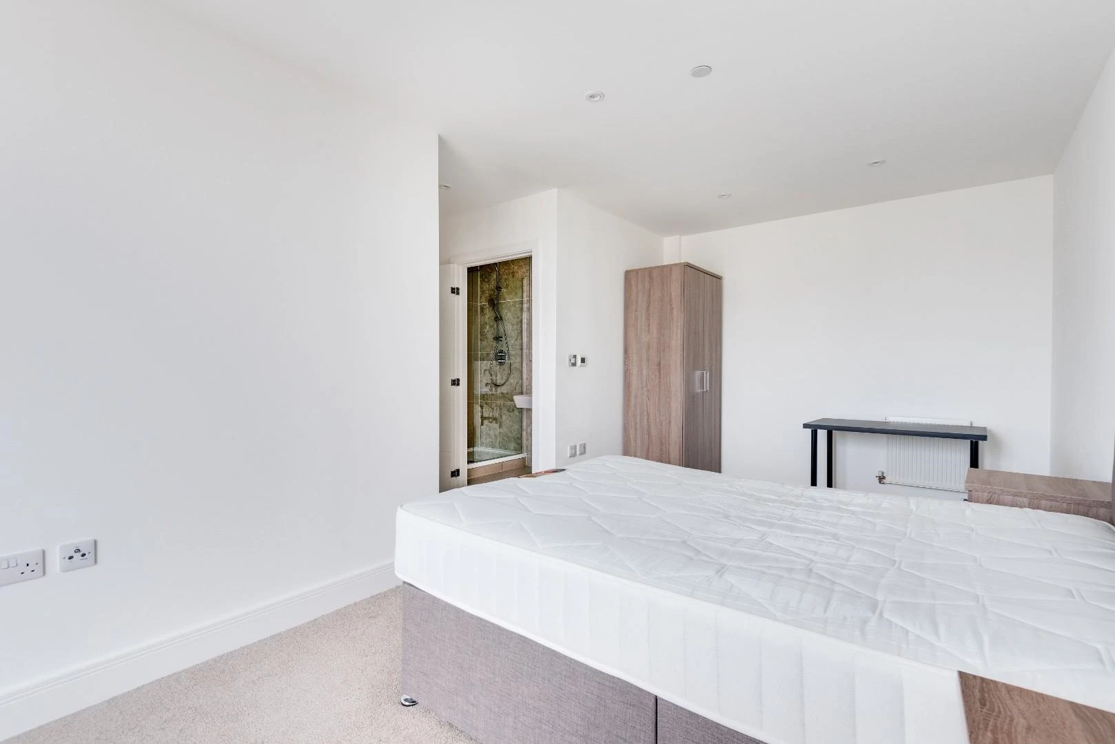 Flat 97, City View Point-4.jpg