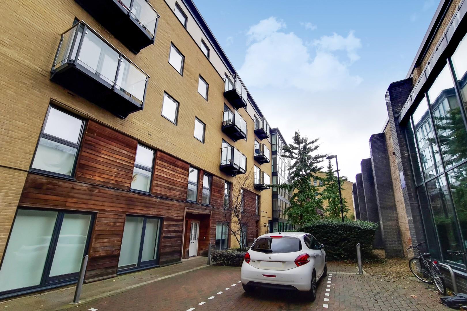 Property To Rent 29 Square, Canary Wharf, E14 1 Bedroom Flat