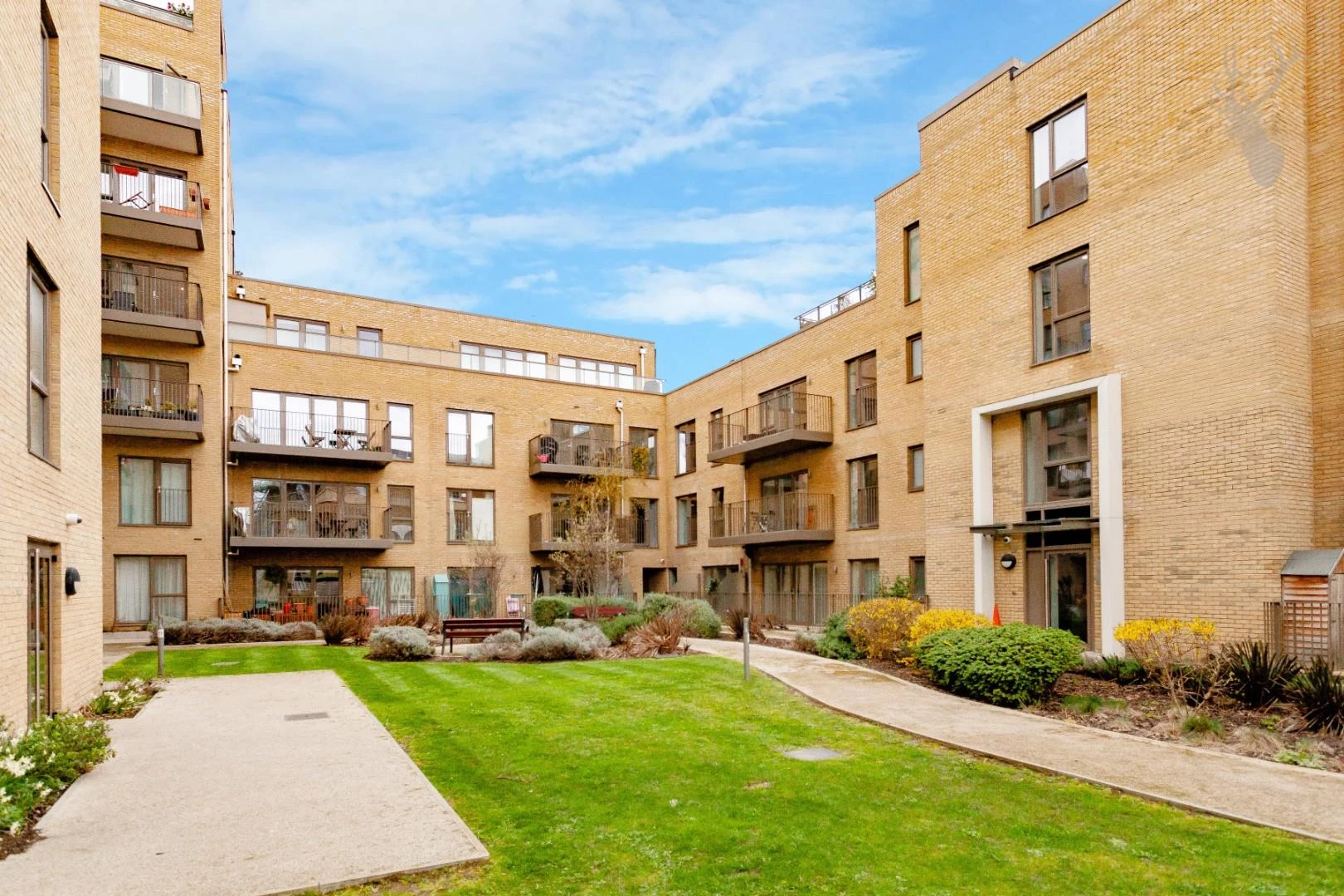 Fletching Apartments (2).jpg