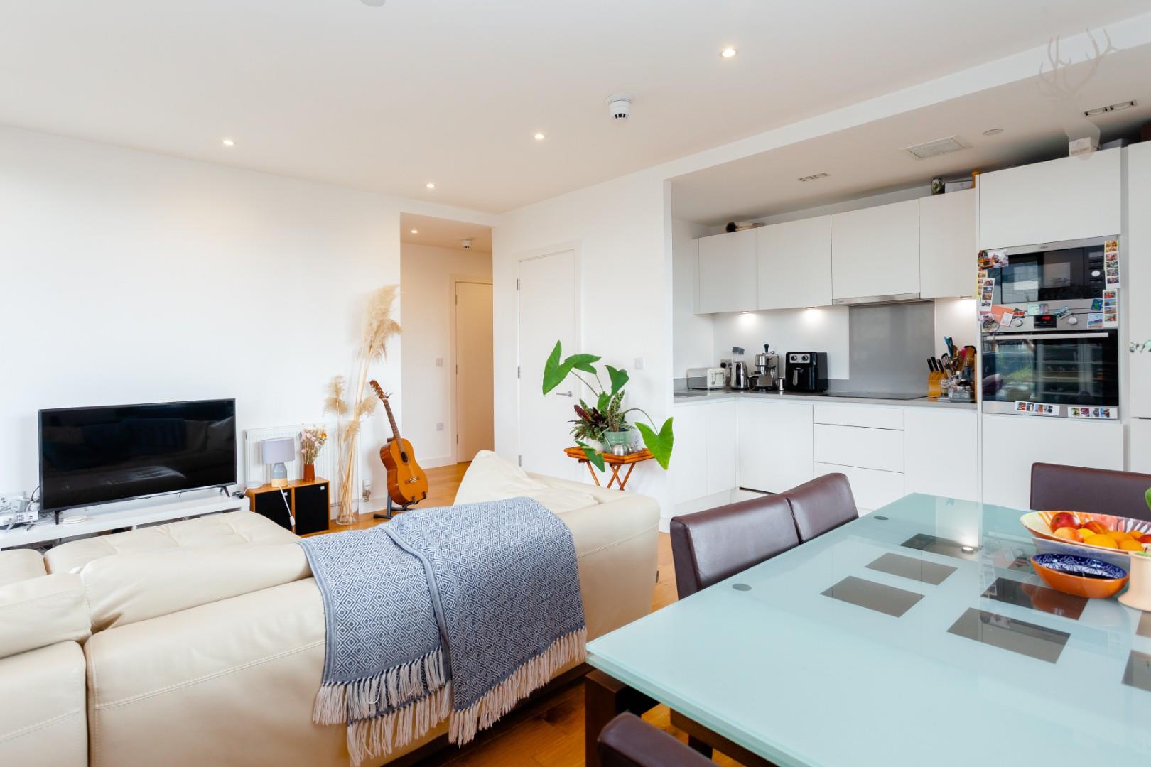 Property To Rent 36 Palmers Road, Bethnal Green, E2 2 Bedroom Flat