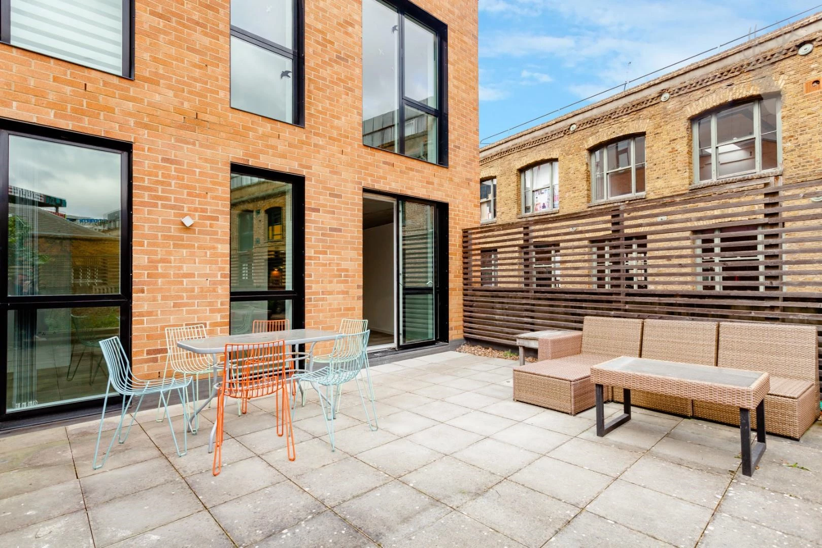 Cosmopolitan House (22).jpg