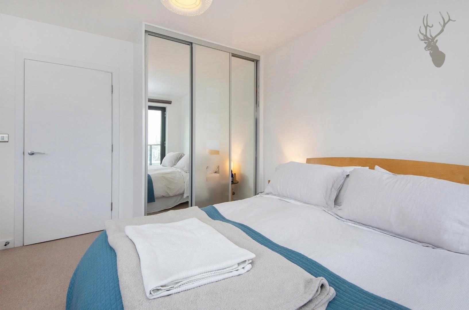 57 Yeoman Court E14 BEDROOM 1 img 2.jpg