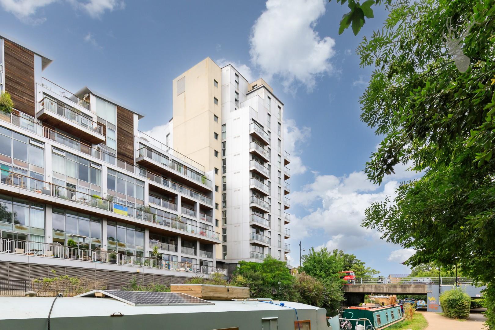 Similar Property: Flat/Apartment in Bethnal Green