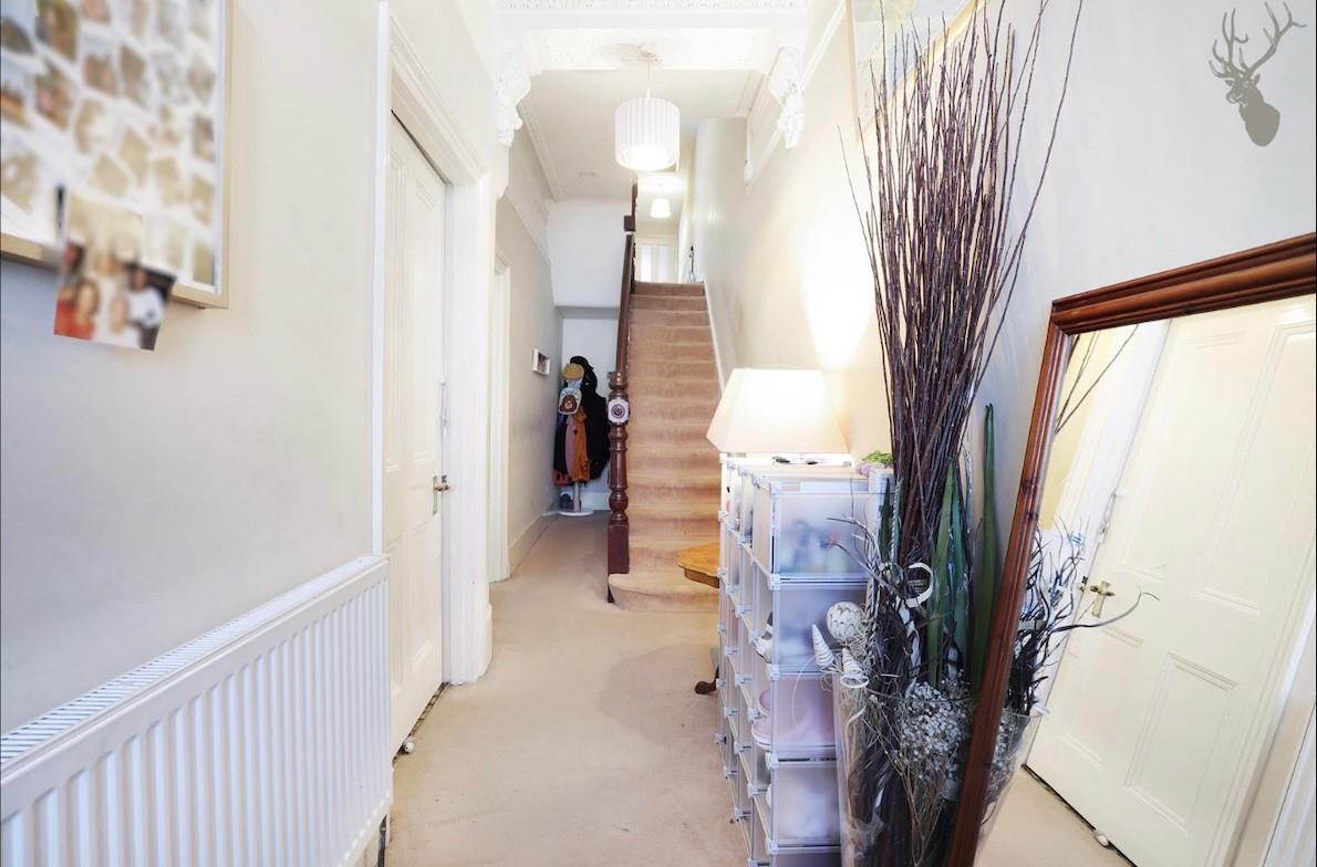 Property For Sale Wallwood Road, Leytonstone, E11 4 Bedroom House