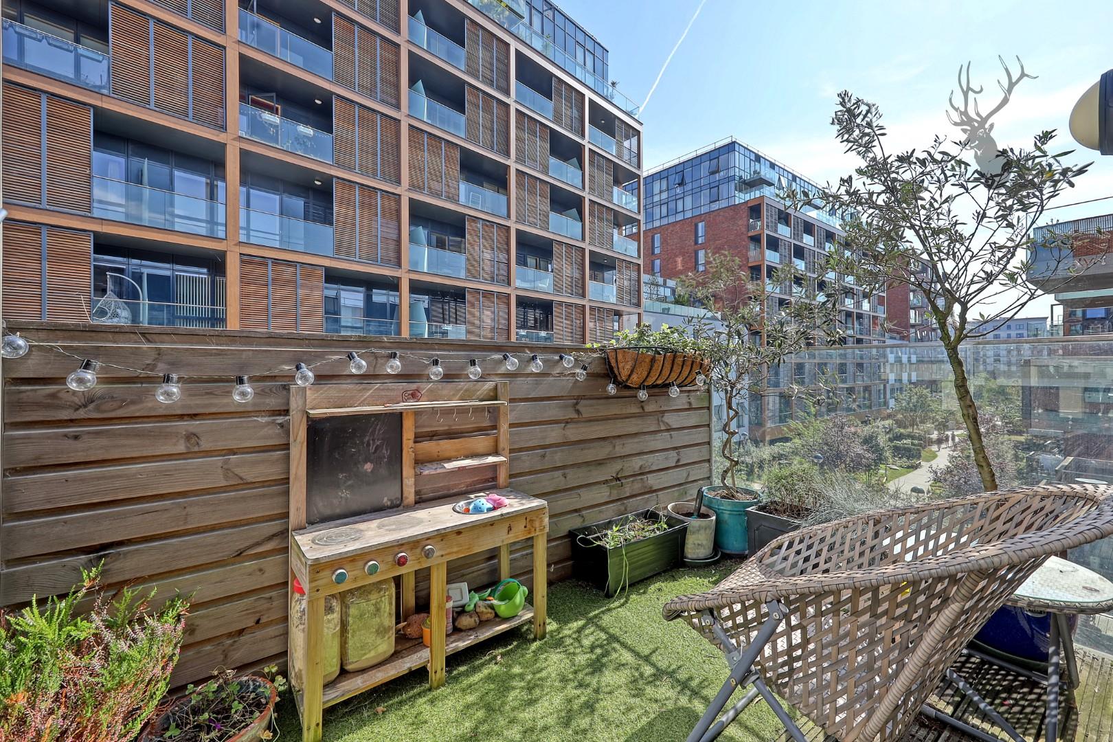 Property For Sale Violet Road, Bow, E3 3 Bedroom Flat through Butler