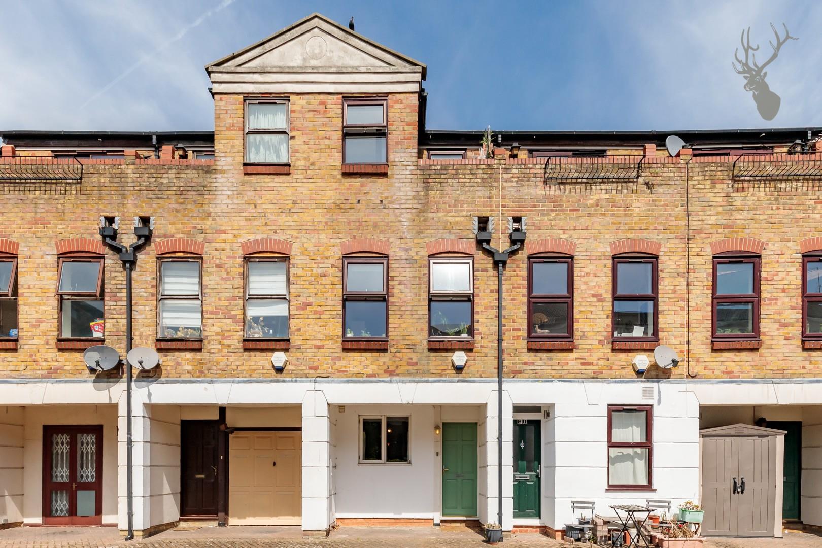 Similar Property: House - Townhouse in Bow