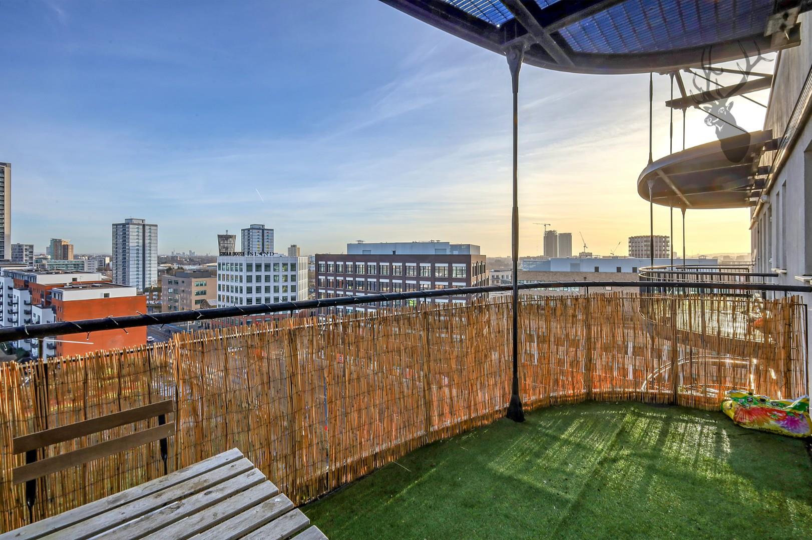 Similar Property: Apartment in Stratford