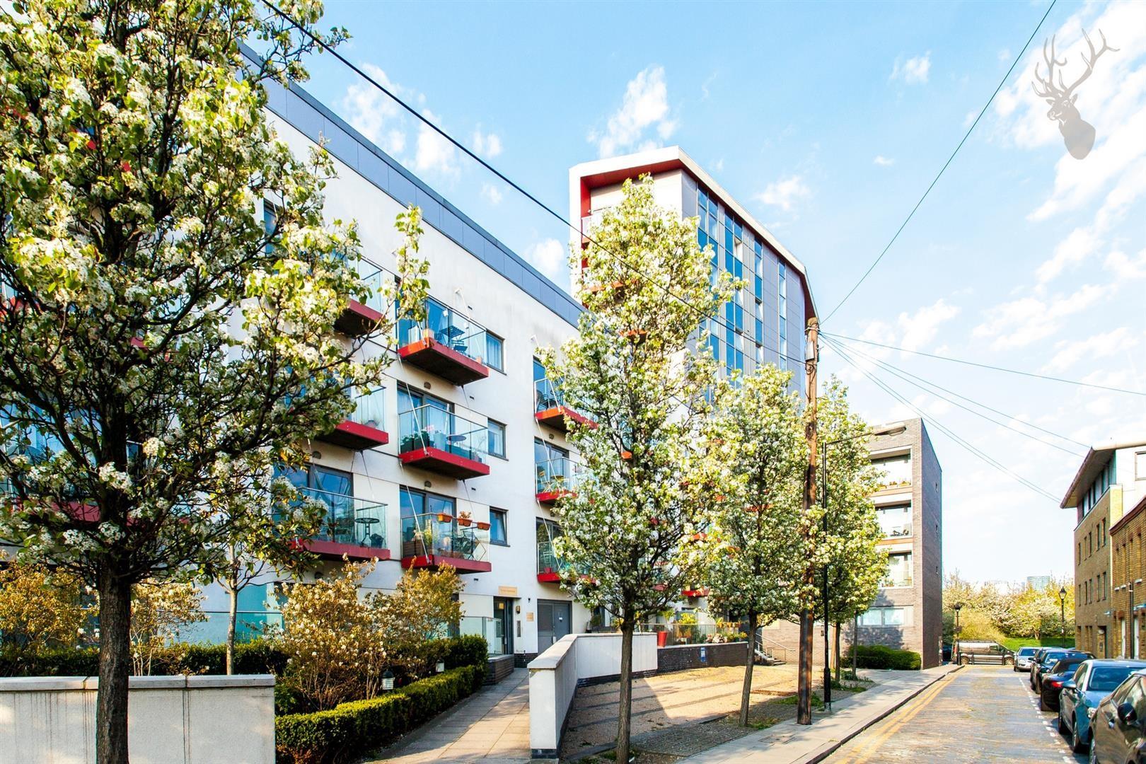 Similar Property: Flat in Bow