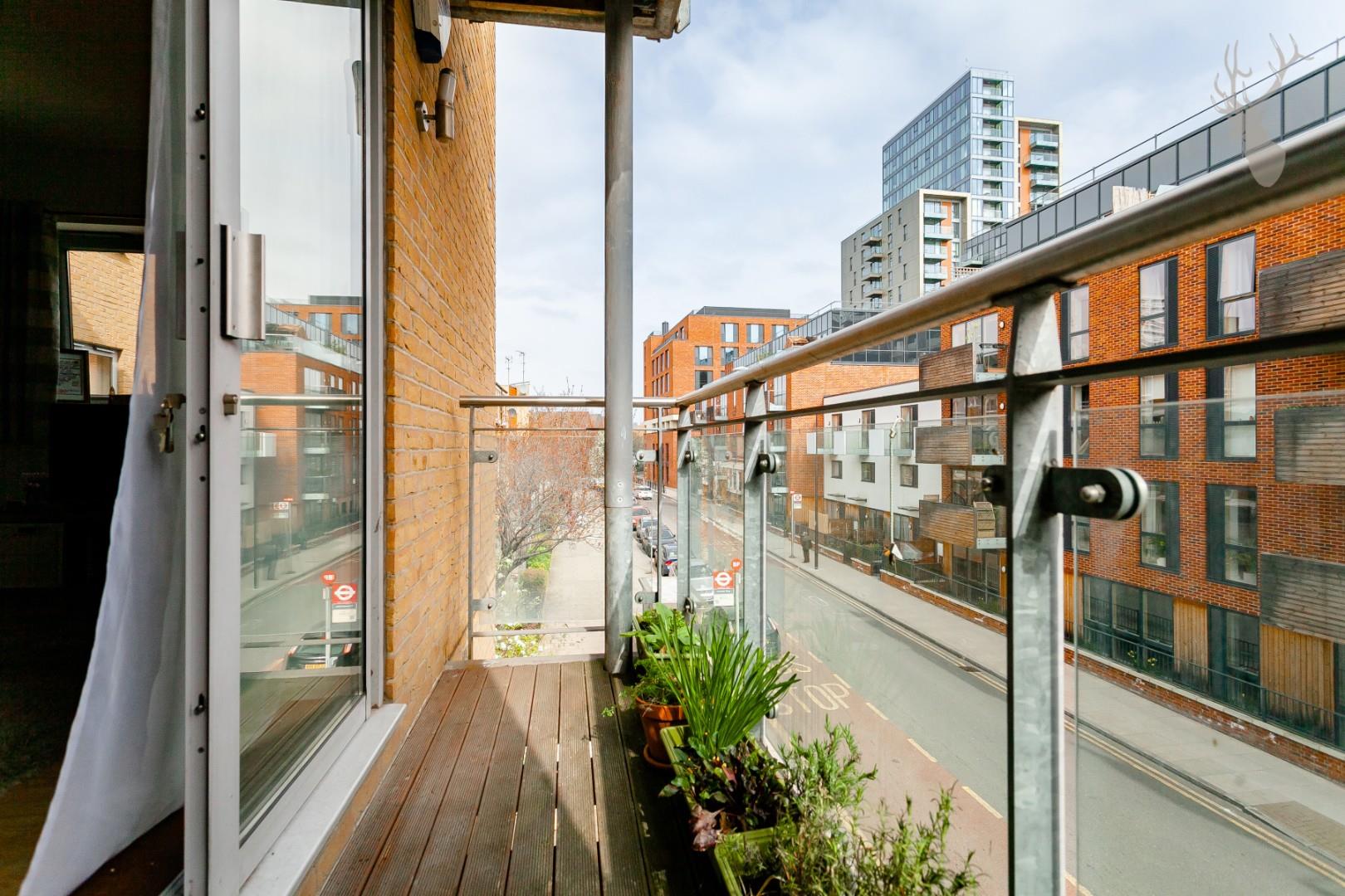 Similar Property: Apartment - Purpose Built in Bow