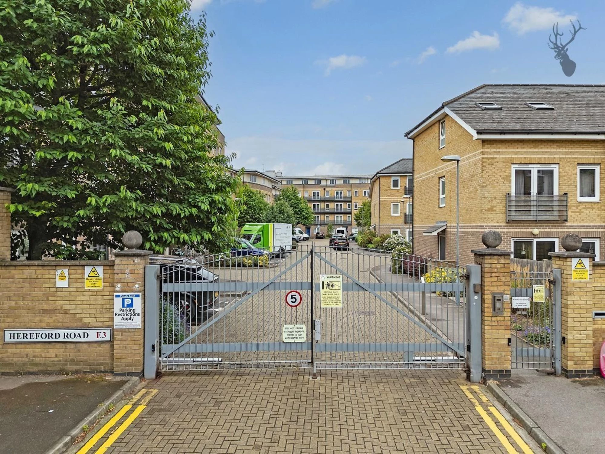 Rosegate EXT 2.jpg