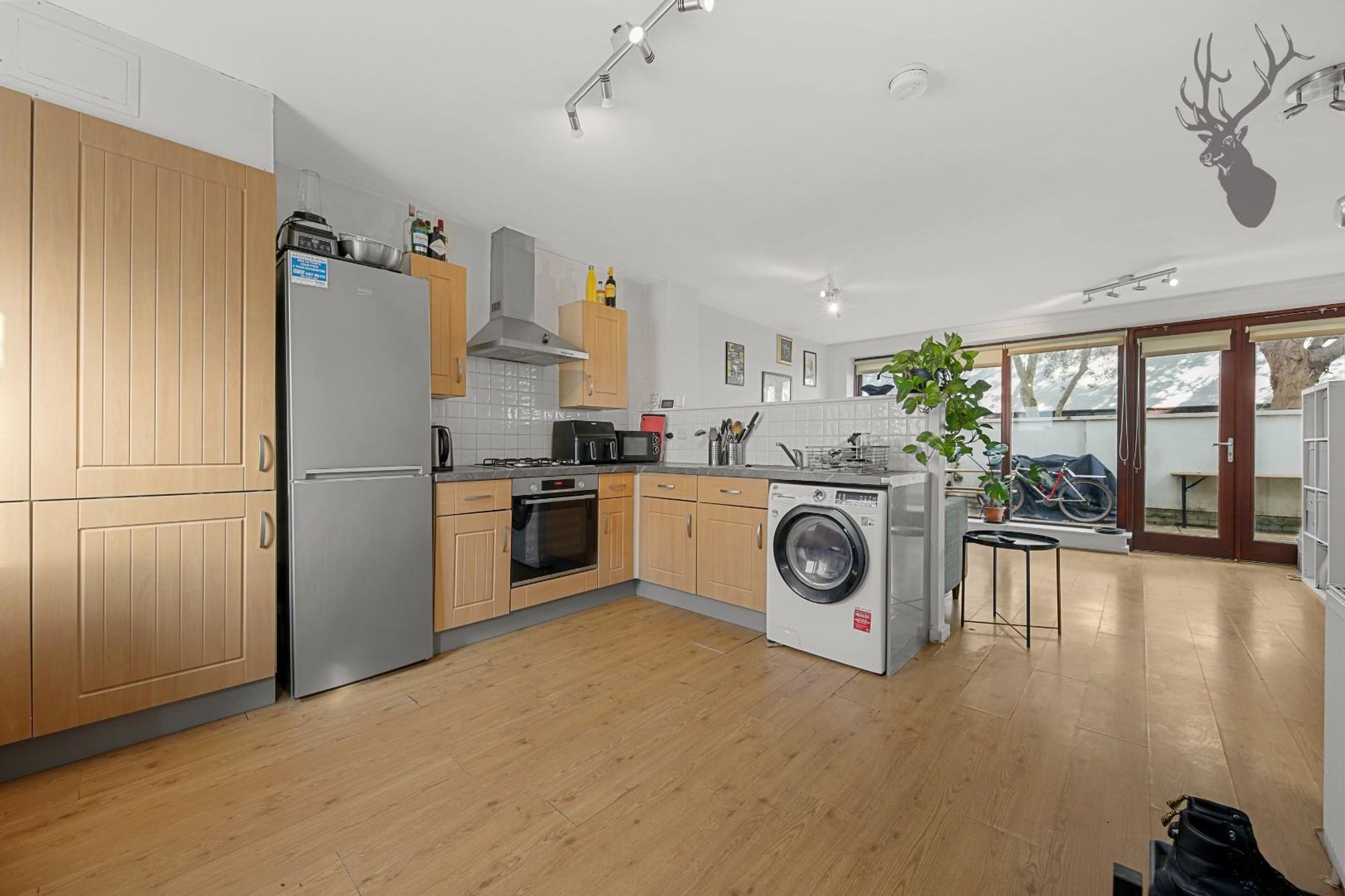 Photo 9