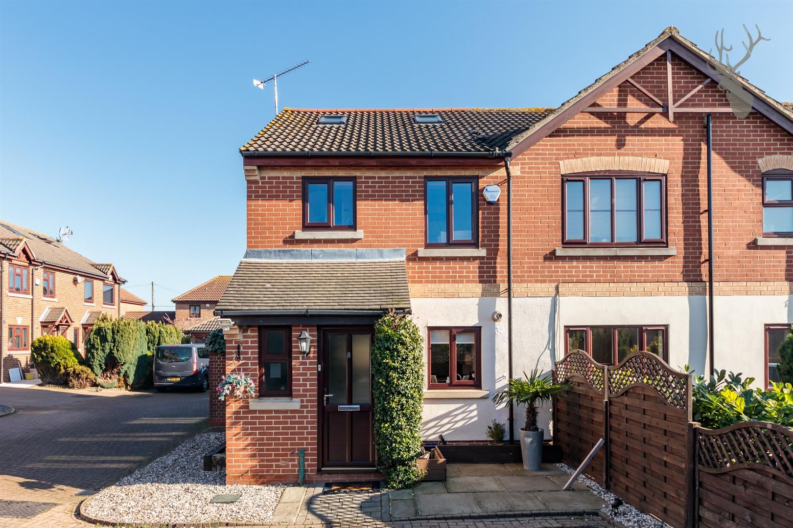 Similar Property: House - End Terrace in Epping Green